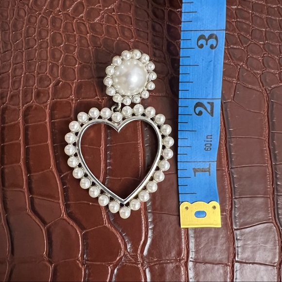 H&M Silver & White Pearl Heart Shaped Drop Dangle Large Medium Pretty Earrings - Picture 11 of 16